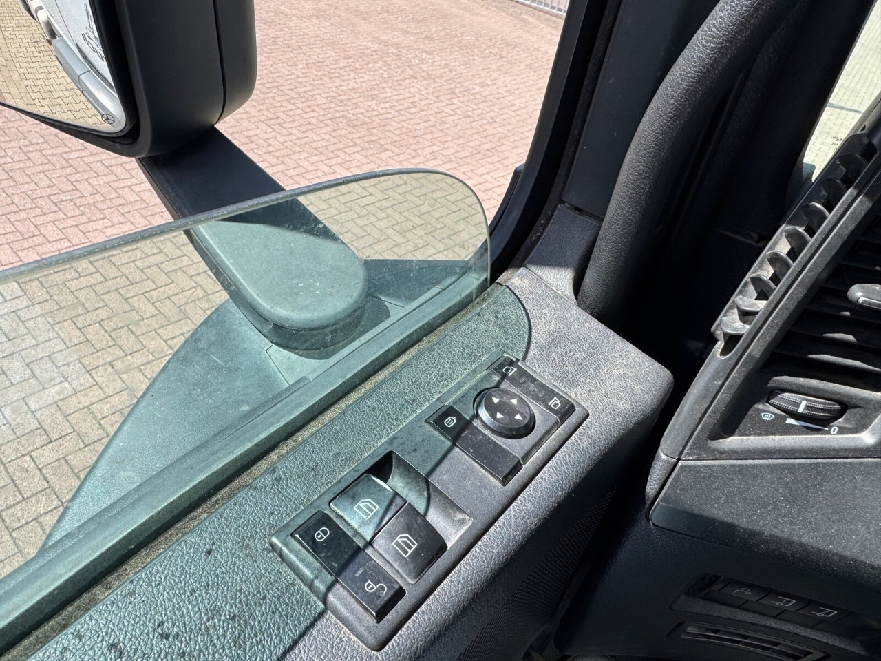 Mercedes-Benz Arocs 1845 LS 4x4 HAD Arocs 1845 LS 4x4 HAD, Retarder, Navi, HydroDrive, Kipphydraulik - 牵引车:图5 Mercedes-Benz Arocs 1845 LS 4x4 HAD Arocs 1845 LS 4x4 HAD, Retarder, Navi, HydroDrive, Kipphydraulik - 牵引车:图5