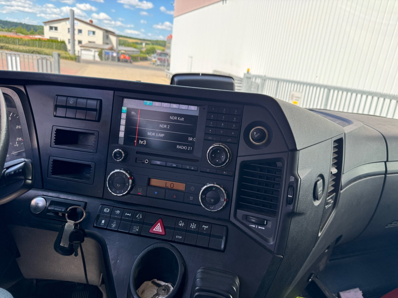 Mercedes-Benz Arocs 1845 LS 4x4 HAD Arocs 1845 LS 4x4 HAD, Retarder, Navi, HydroDrive, Kipphydraulik - 牵引车:图2 Mercedes-Benz Arocs 1845 LS 4x4 HAD Arocs 1845 LS 4x4 HAD, Retarder, Navi, HydroDrive, Kipphydraulik - 牵引车:图2