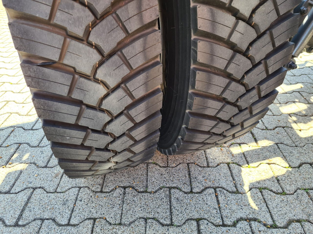 Mercedes-Benz Arocs 2033 A 4x4 Arocs 2033 A 4x4, Grounder, Motorabtrieb 租赁 Mercedes-Benz Arocs 2033 A 4x4 Arocs 2033 A 4x4, Grounder, Motorabtrieb:图6 Mercedes-Benz Arocs 2033 A 4x4 Arocs 2033 A 4x4, Grounder, Motorabtrieb 租赁 Mercedes-Benz Arocs 2033 A 4x4 Arocs 2033 A 4x4, Grounder, Motorabtrieb:图6