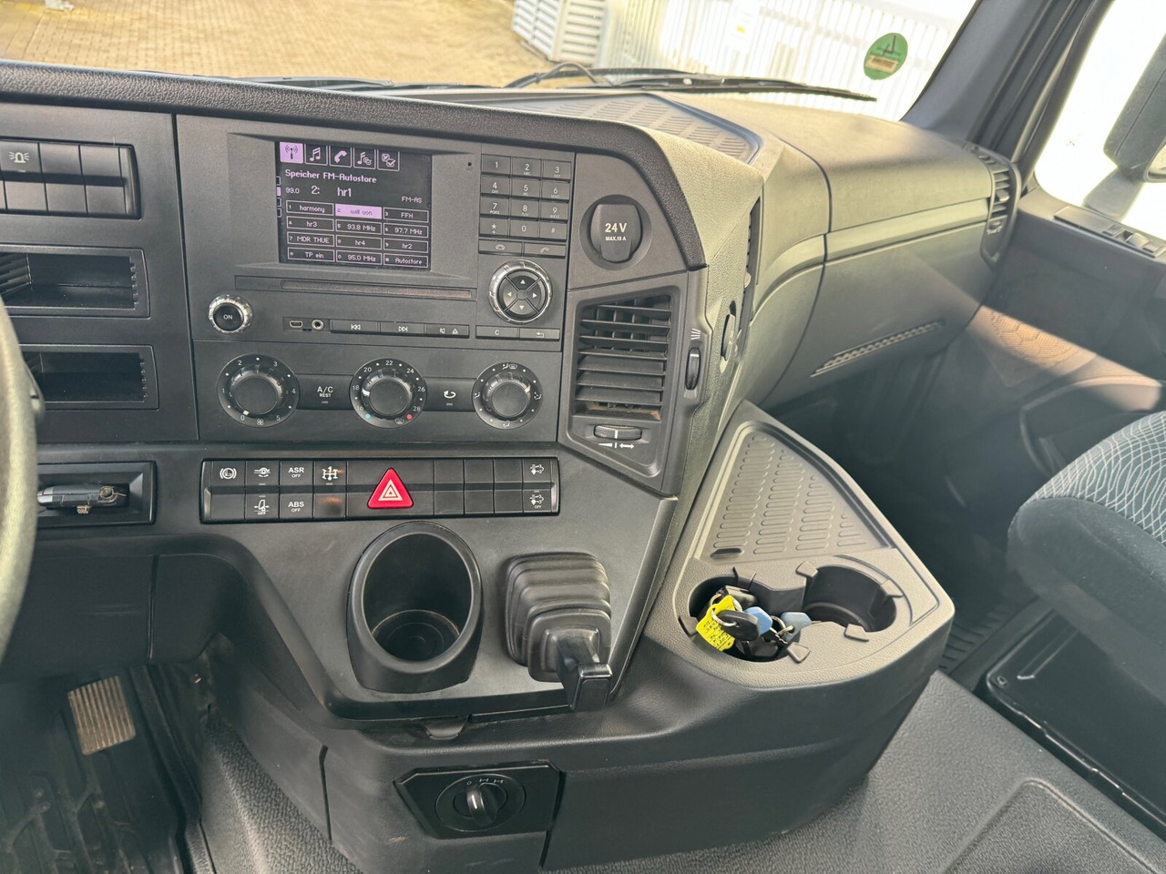 Mercedes-Benz Arocs 2642 K 6x4 Arocs 2642 K 6x4 - 翻斗车:图5 Mercedes-Benz Arocs 2642 K 6x4 Arocs 2642 K 6x4 - 翻斗车:图5