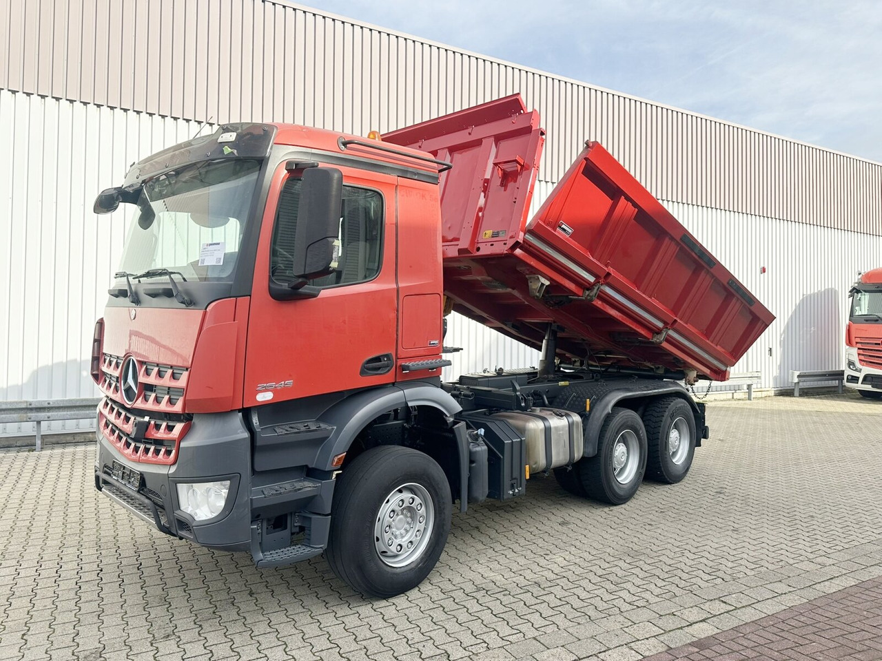 Mercedes-Benz Arocs 2645 K 6x4 Arocs 2645 K 6x4, Retarder, Bordmatik - 翻斗车:图1 Mercedes-Benz Arocs 2645 K 6x4 Arocs 2645 K 6x4, Retarder, Bordmatik - 翻斗车:图1