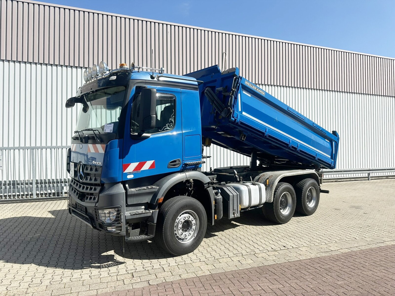Mercedes-Benz Arocs 2645 K 6x4 Arocs 2645 K 6x4, Retarder - 翻斗车:图1 Mercedes-Benz Arocs 2645 K 6x4 Arocs 2645 K 6x4, Retarder - 翻斗车:图1