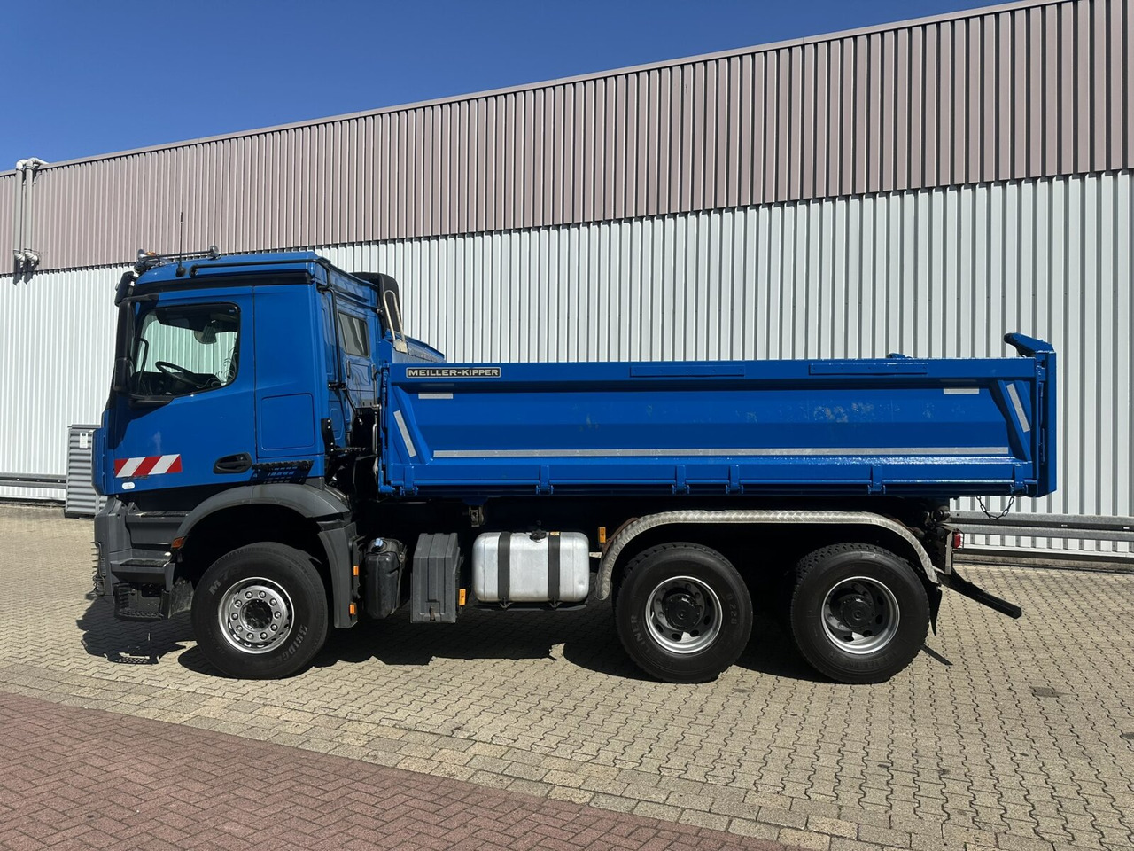 Mercedes-Benz Arocs 2645 K 6x4 Arocs 2645 K 6x4, Retarder - 翻斗车:图3 Mercedes-Benz Arocs 2645 K 6x4 Arocs 2645 K 6x4, Retarder - 翻斗车:图3