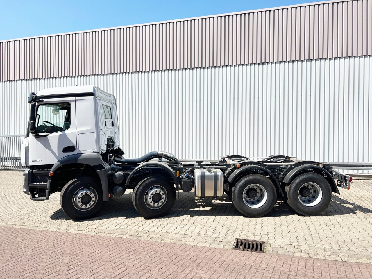 Mercedes-Benz Arocs 3240 8x4 Arocs 3240 8x4, 9/10m³ Mischer - 混凝土搅拌车:图2 Mercedes-Benz Arocs 3240 8x4 Arocs 3240 8x4, 9/10m³ Mischer - 混凝土搅拌车:图2