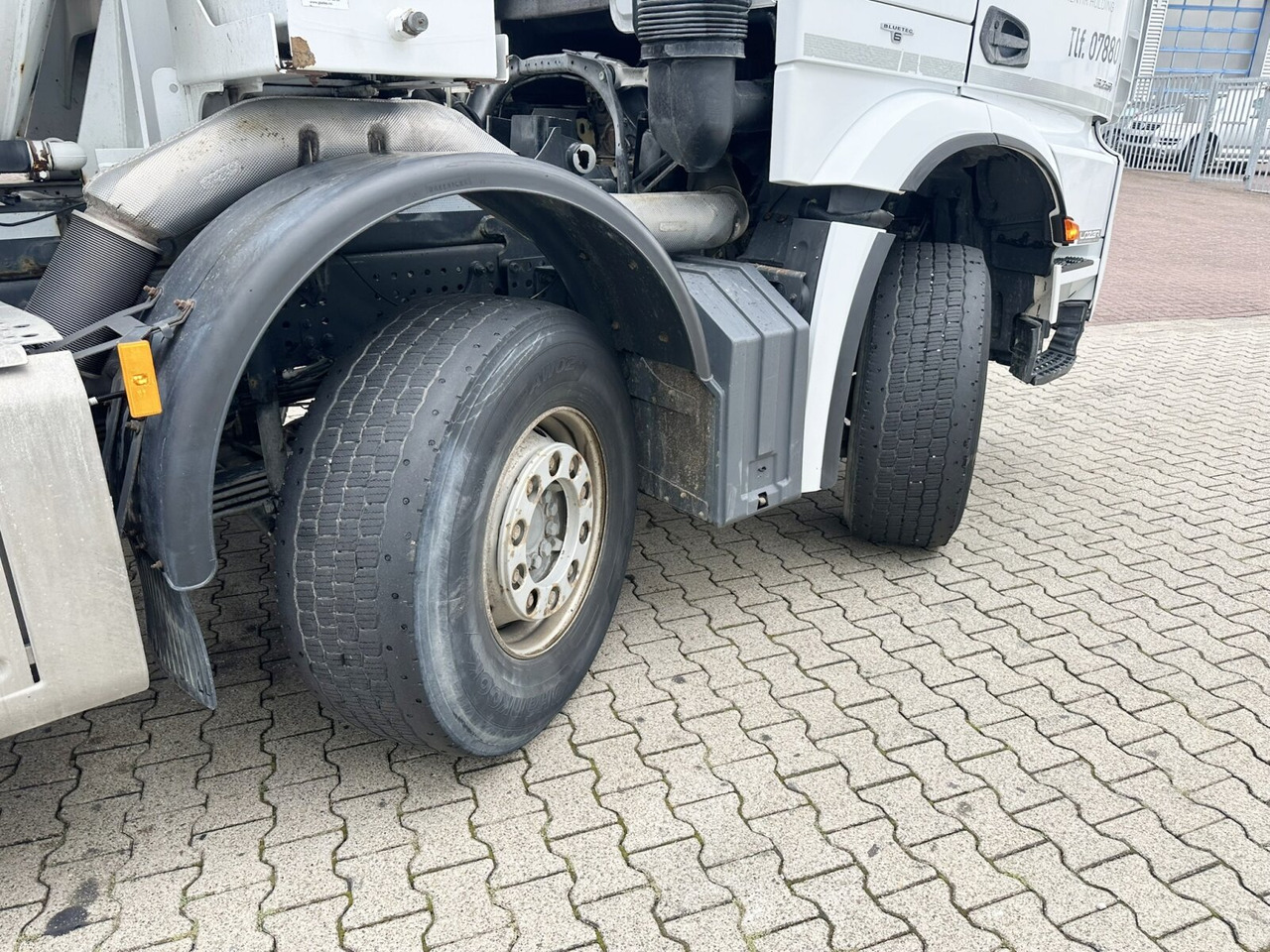 Mercedes-Benz Arocs 3251 8x4/4 Arocs 3251 8x4/4, Betonmischer Liebherr ca. 9m³ - 混凝土搅拌车:图2 Mercedes-Benz Arocs 3251 8x4/4 Arocs 3251 8x4/4, Betonmischer Liebherr ca. 9m³ - 混凝土搅拌车:图2