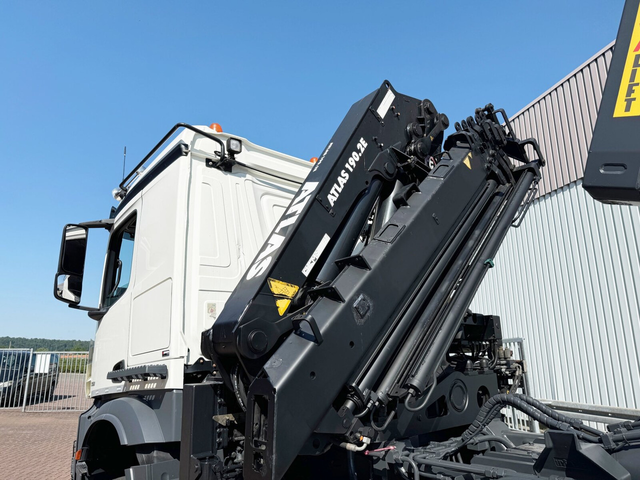 Mercedes-Benz Arocs 3351 AK 6x6 Arocs 3351 AK 6x6, Retarder, Navi, Grounder, Kran Atlas AK 190.2E, Funk - 吊钩升降车, 起重车:图4 Mercedes-Benz Arocs 3351 AK 6x6 Arocs 3351 AK 6x6, Retarder, Navi, Grounder, Kran Atlas AK 190.2E, Funk - 吊钩升降车, 起重车:图4