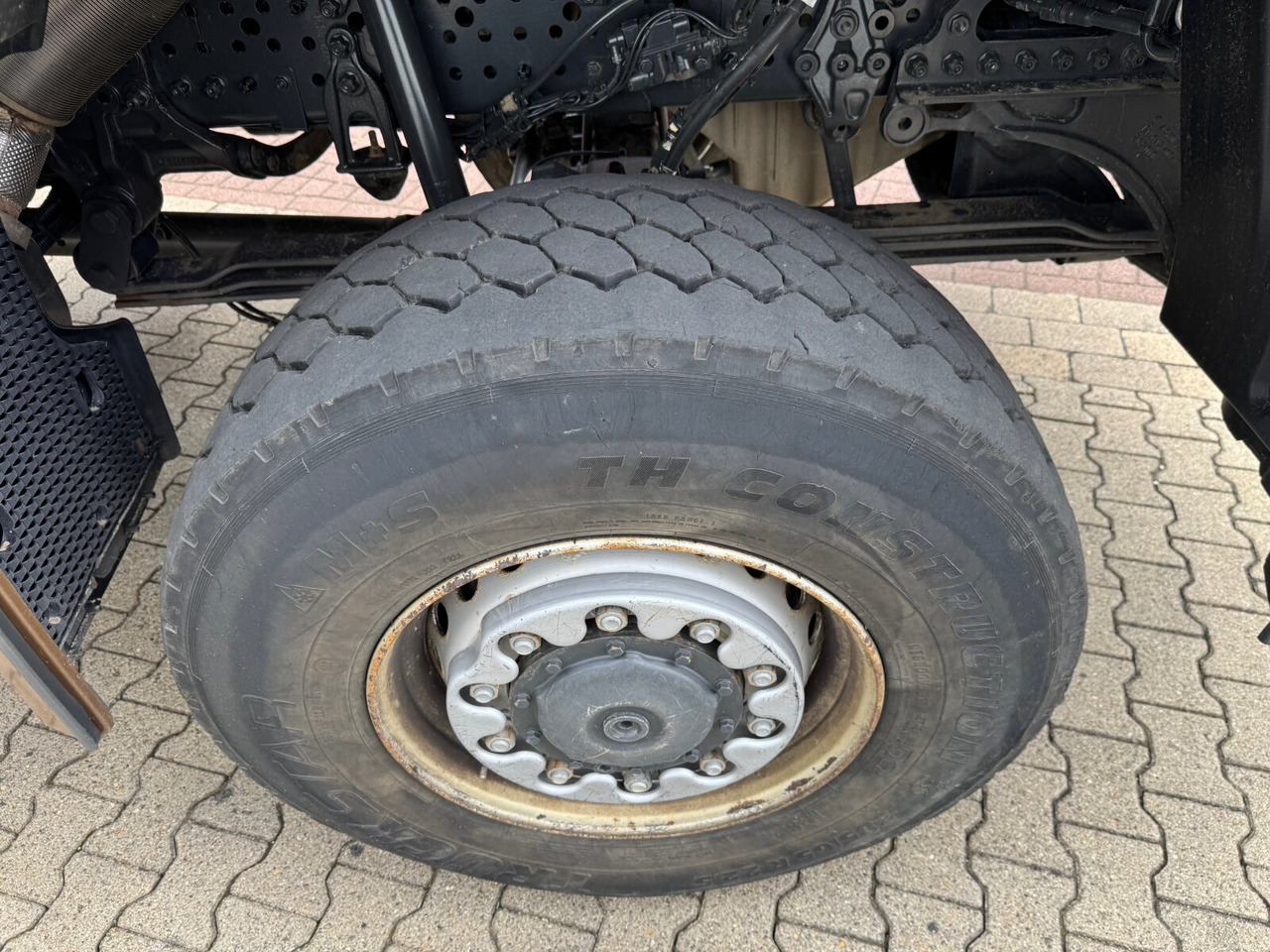 Mercedes-Benz Arocs 3351 LS 6x6 Arocs 3351 LS 6x6, Grounder, MirrorCam, Navi - 驾驶室底盘卡车:图2 Mercedes-Benz Arocs 3351 LS 6x6 Arocs 3351 LS 6x6, Grounder, MirrorCam, Navi - 驾驶室底盘卡车:图2