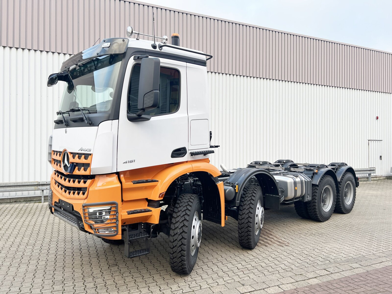 Mercedes-Benz Arocs 4151 AK 8x8/4 Arocs 4151 AK 8x8/4, Grounder - 驾驶室底盘卡车:图1 Mercedes-Benz Arocs 4151 AK 8x8/4 Arocs 4151 AK 8x8/4, Grounder - 驾驶室底盘卡车:图1