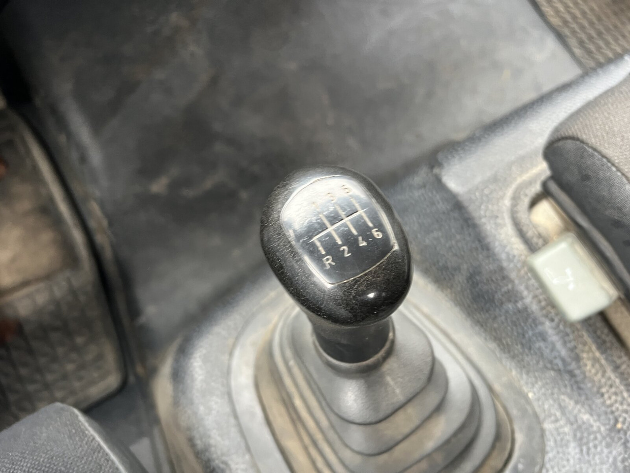 Mercedes-Benz Atego 1222 K 4x2 Atego 1222 K 4x2, 2x AHK - 翻斗车:图5 Mercedes-Benz Atego 1222 K 4x2 Atego 1222 K 4x2, 2x AHK - 翻斗车:图5
