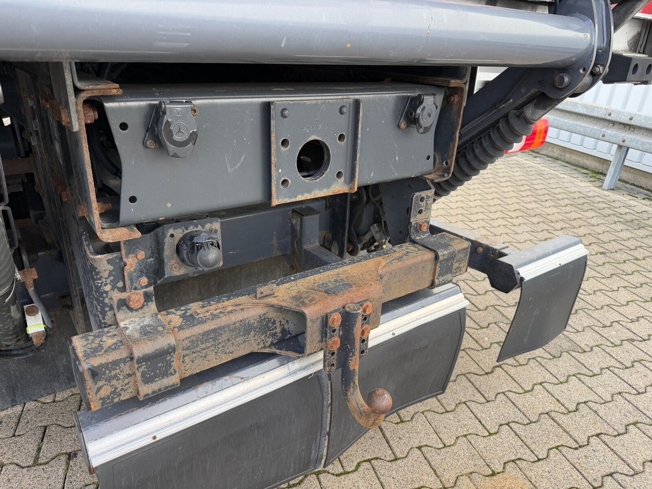 Mercedes-Benz Atego 1330 4x4 Atego 1330 4x4, Iso-Koffer mit Heizung, LBW - 厢式卡车:图4 Mercedes-Benz Atego 1330 4x4 Atego 1330 4x4, Iso-Koffer mit Heizung, LBW - 厢式卡车:图4