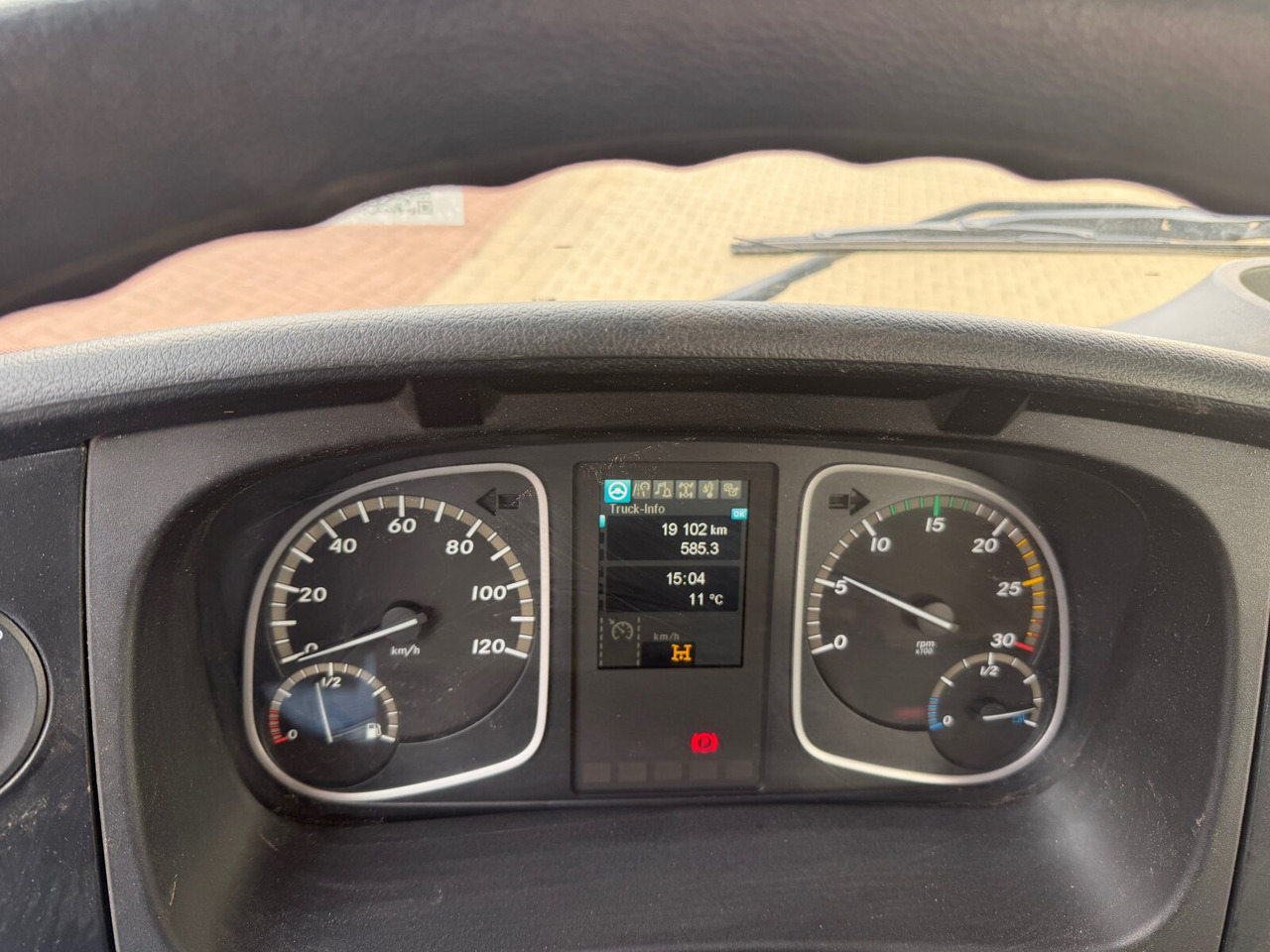 Mercedes-Benz Atego 1530 K 4x2 Atego 1530 K 4x2, 2x AHK - 翻斗车:图4 Mercedes-Benz Atego 1530 K 4x2 Atego 1530 K 4x2, 2x AHK - 翻斗车:图4