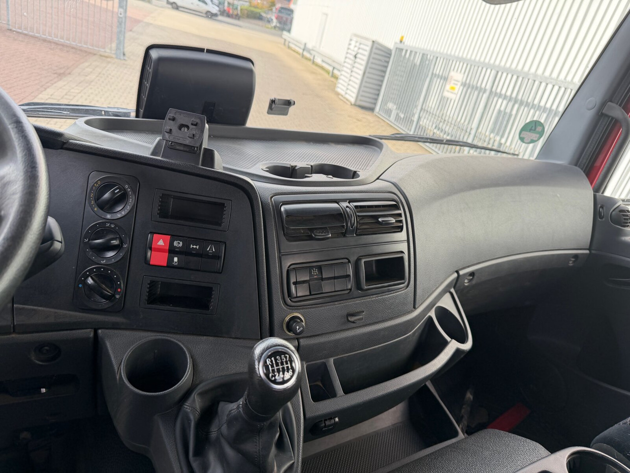 Mercedes-Benz Atego 1530 K 4x2 Atego 1530 K 4x2, 2x AHK - 翻斗车:图5 Mercedes-Benz Atego 1530 K 4x2 Atego 1530 K 4x2, 2x AHK - 翻斗车:图5