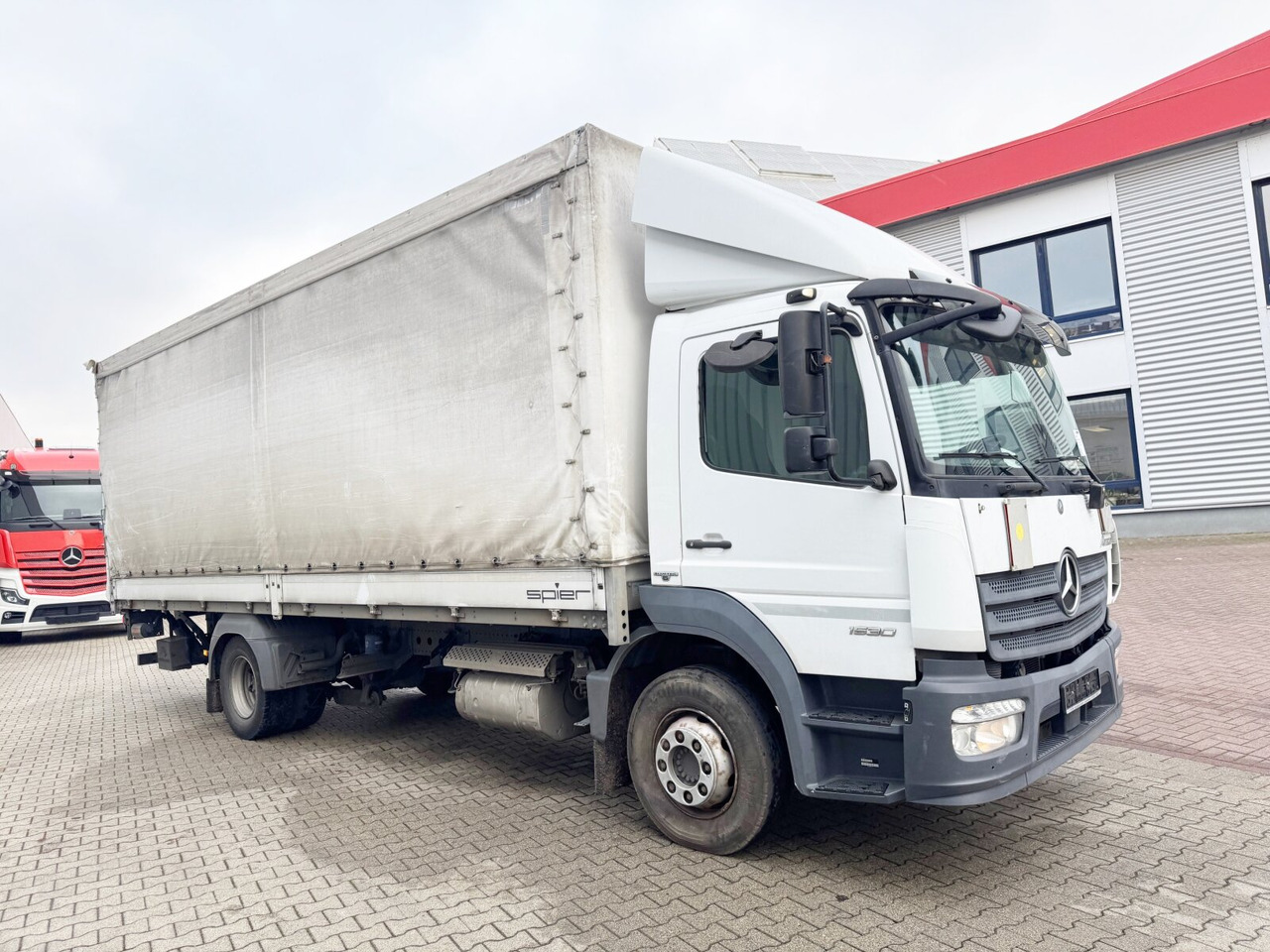 栏板式/ 平板卡车 Mercedes-Benz Atego 1530 L 4x2 Atego 1530 L 4x2 mit LBW Dhollandia:图8 栏板式/ 平板卡车 Mercedes-Benz Atego 1530 L 4x2 Atego 1530 L 4x2 mit LBW Dhollandia:图8