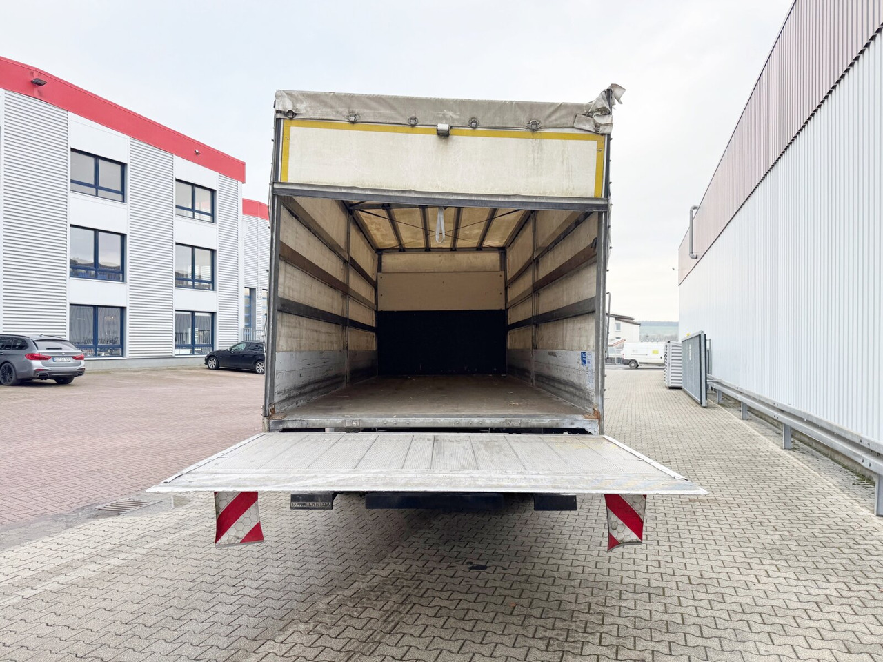 栏板式/ 平板卡车 Mercedes-Benz Atego 1530 L 4x2 Atego 1530 L 4x2 mit LBW Dhollandia:图10 栏板式/ 平板卡车 Mercedes-Benz Atego 1530 L 4x2 Atego 1530 L 4x2 mit LBW Dhollandia:图10