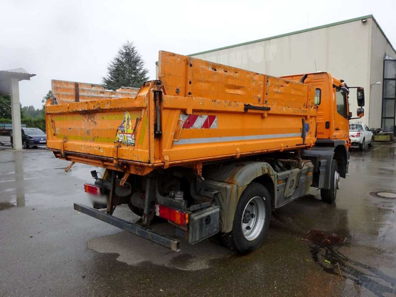 Mercedes-Benz Atego 1624 AK 4x4 Atego 1624 AK 4x4, AT-Motor, Winterdienstausstattung - 翻斗车, 起重车:图3 Mercedes-Benz Atego 1624 AK 4x4 Atego 1624 AK 4x4, AT-Motor, Winterdienstausstattung - 翻斗车, 起重车:图3