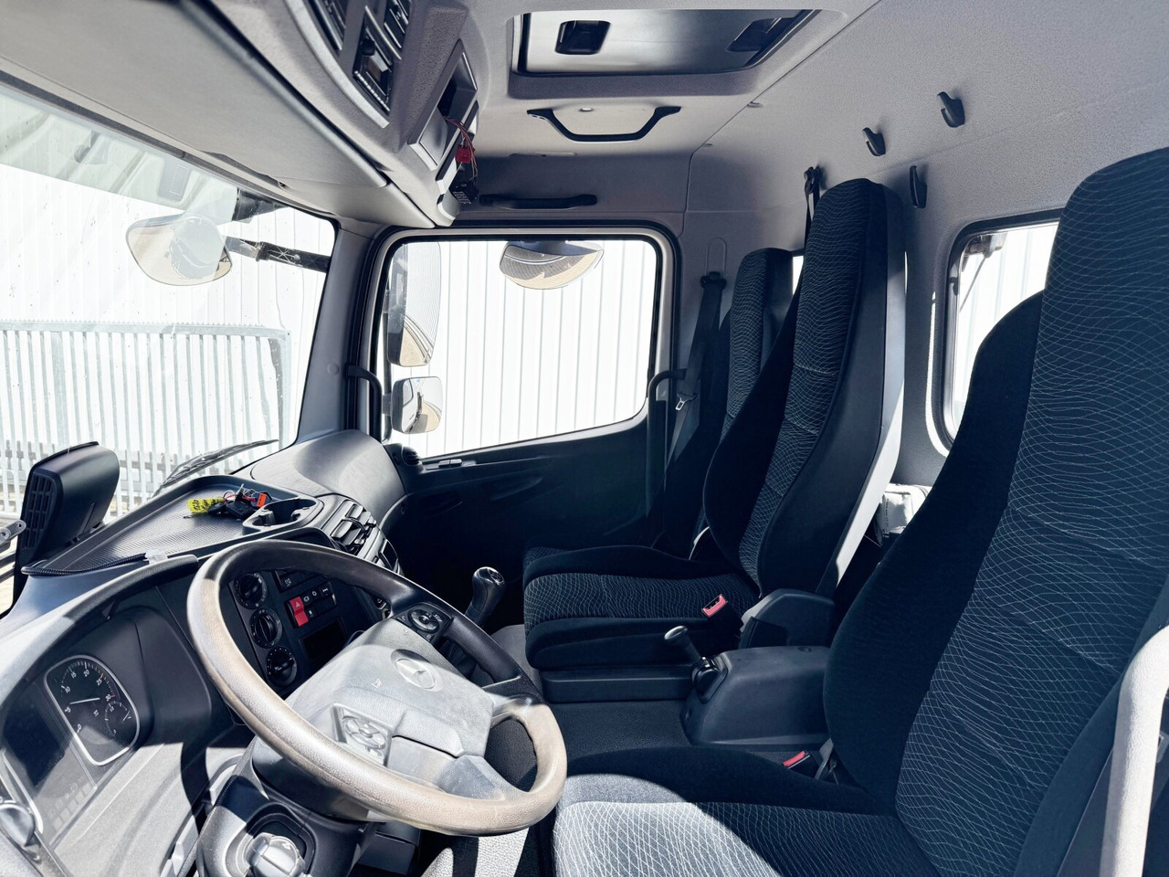 Mercedes-Benz Atego 1630 K 4x2 Atego 1630 K 4x2, 2x AHK - 翻斗车:图2 Mercedes-Benz Atego 1630 K 4x2 Atego 1630 K 4x2, 2x AHK - 翻斗车:图2