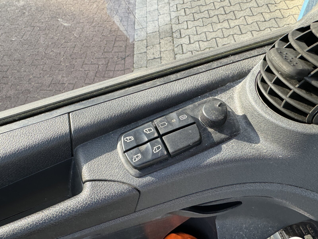 Mercedes-Benz Atego 816 L 4x2 Atego 816 L 4x2, Dautel LBW - 侧帘卡车:图5 Mercedes-Benz Atego 816 L 4x2 Atego 816 L 4x2, Dautel LBW - 侧帘卡车:图5