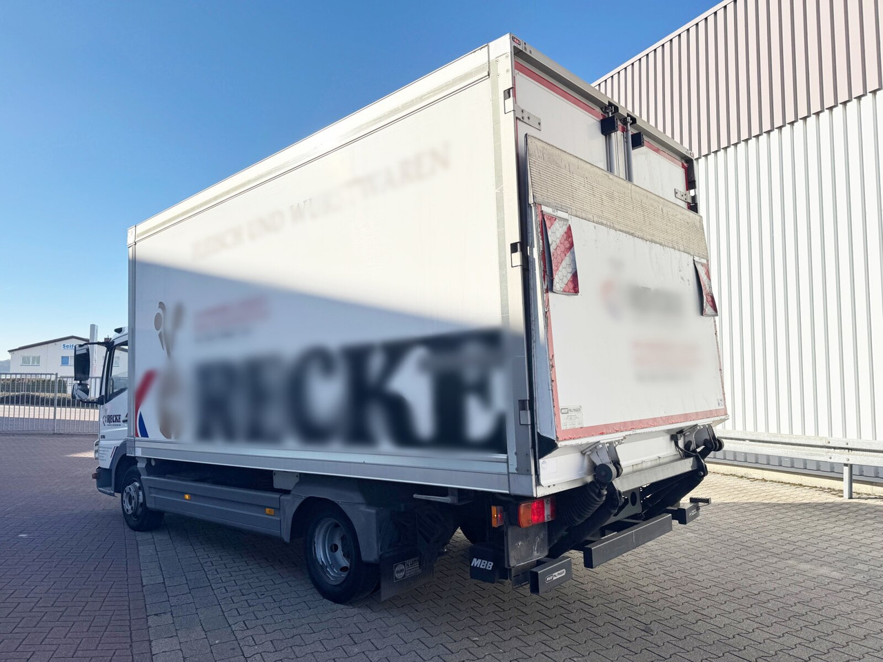 Mercedes-Benz Atego 816 L 4x2 Atego 816 L 4x2, Kühlkoffer, ThermoKing, Trennwand, LBW MBB - 卡车:图4 Mercedes-Benz Atego 816 L 4x2 Atego 816 L 4x2, Kühlkoffer, ThermoKing, Trennwand, LBW MBB - 卡车:图4