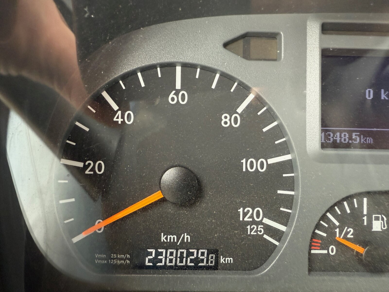 Mercedes-Benz Axor 1824 AK 4x4 Axor 1824 AK 4x4, Tele-Absetzer, Winterdienstausstattung - 箕斗装载车:图5 Mercedes-Benz Axor 1824 AK 4x4 Axor 1824 AK 4x4, Tele-Absetzer, Winterdienstausstattung - 箕斗装载车:图5