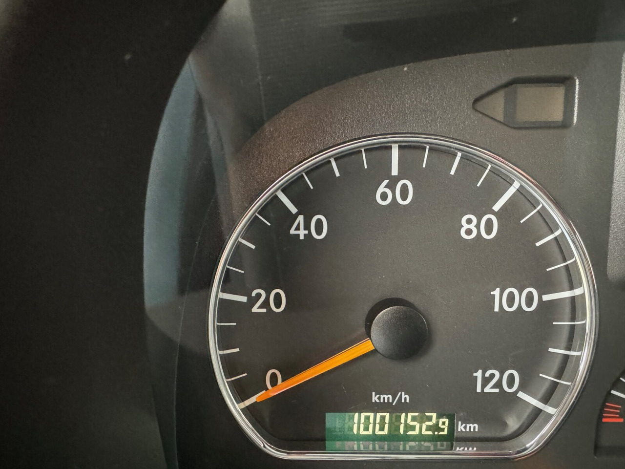 Mercedes-Benz Axor 1833 L 4x2 Axor 1833 L 4x2, Getränkekoffer - 厢式卡车:图4 Mercedes-Benz Axor 1833 L 4x2 Axor 1833 L 4x2, Getränkekoffer - 厢式卡车:图4