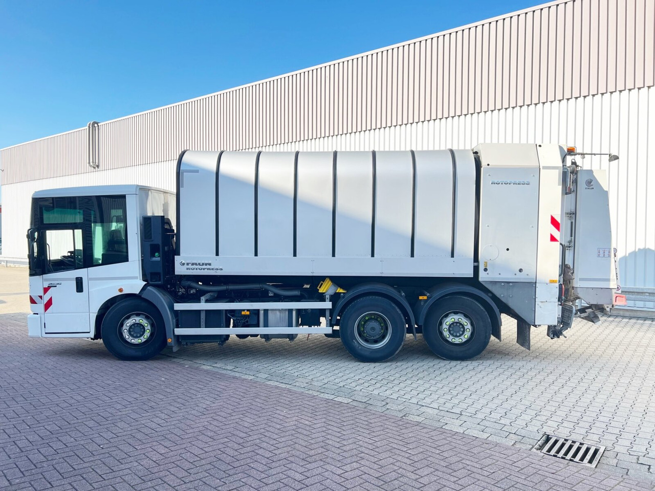 Mercedes-Benz Econic 2635 LL 6x2/4 NLA Econic 2635 LL 6x2/4 NLA, Lenkachse, FAUN Rotopress 521L, Zöller-Schüttung - 驾驶室底盘卡车:图3 Mercedes-Benz Econic 2635 LL 6x2/4 NLA Econic 2635 LL 6x2/4 NLA, Lenkachse, FAUN Rotopress 521L, Zöller-Schüttung - 驾驶室底盘卡车:图3