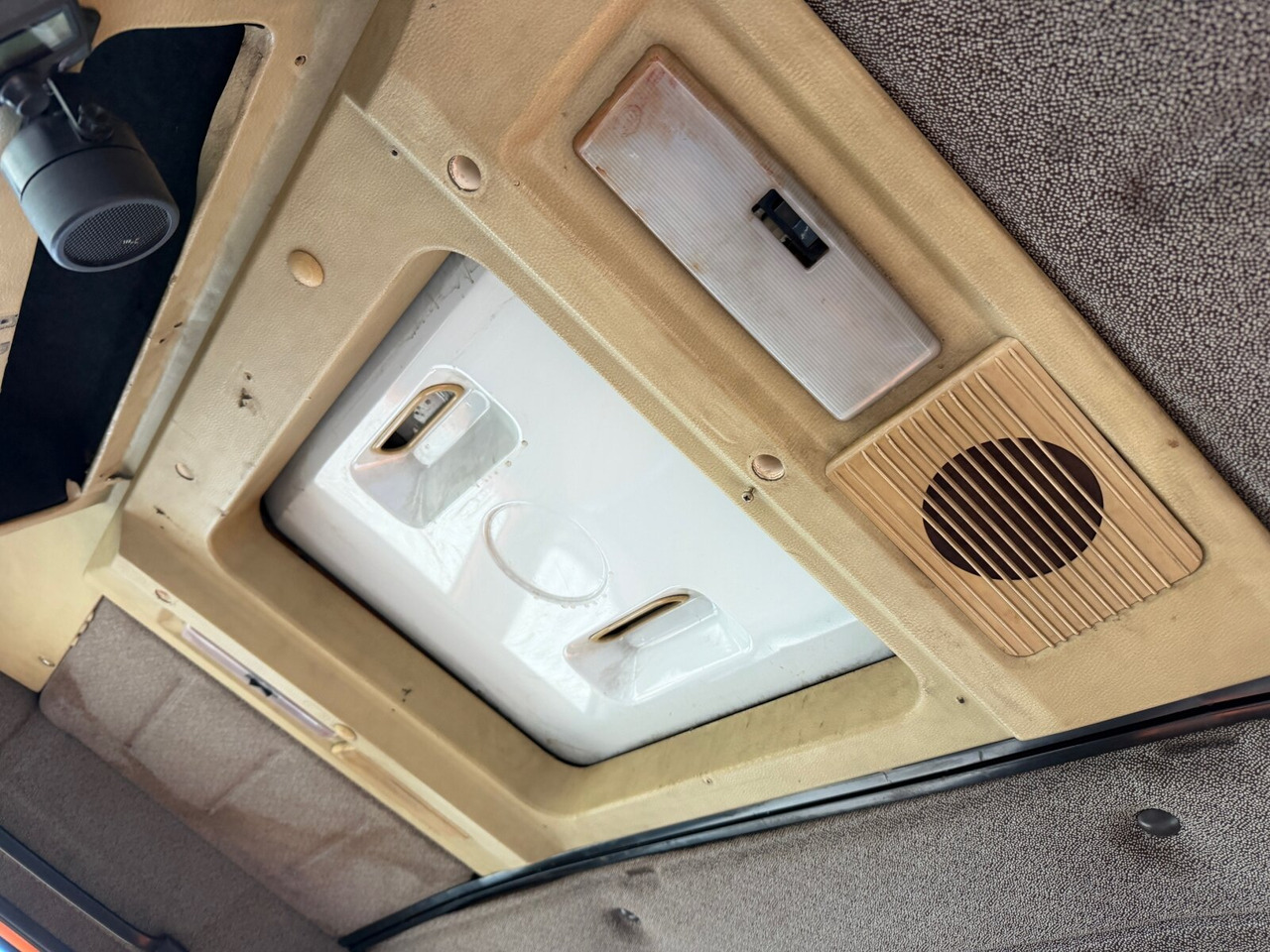 Mercedes-Benz NG 1928 A 4x4 NG 1928 A 4x4, V8-Motor, Winterdienstaustattung - 驾驶室底盘卡车:图3 Mercedes-Benz NG 1928 A 4x4 NG 1928 A 4x4, V8-Motor, Winterdienstaustattung - 驾驶室底盘卡车:图3