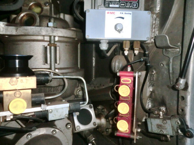 Mercedes-Benz SK 1824 L 4x2 SK 1824 L 4x2, Esterer Tankaufbau ca. 13.100l, 2 Kammern - 罐车:图3 Mercedes-Benz SK 1824 L 4x2 SK 1824 L 4x2, Esterer Tankaufbau ca. 13.100l, 2 Kammern - 罐车:图3
