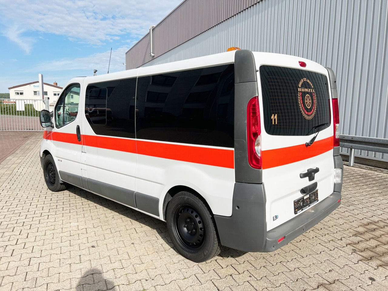 Renault Trafik 2.0 dCi115 4x2 Trafik 2.0 dCi115 4x2, Krankentransporter - 救护车:图3 Renault Trafik 2.0 dCi115 4x2 Trafik 2.0 dCi115 4x2, Krankentransporter - 救护车:图3