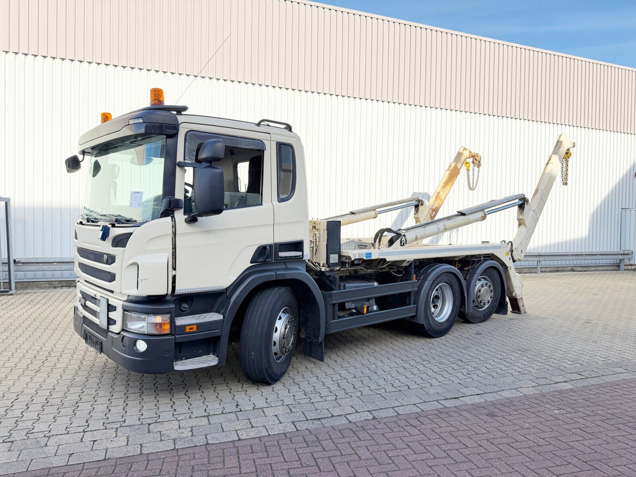 Scania P 320/400 6x2-4 P 320/400 6x2-4, Lenk-/Liftachse, Tele-Absetzanlage, Funk - 箕斗装载车:图1 Scania P 320/400 6x2-4 P 320/400 6x2-4, Lenk-/Liftachse, Tele-Absetzanlage, Funk - 箕斗装载车:图1