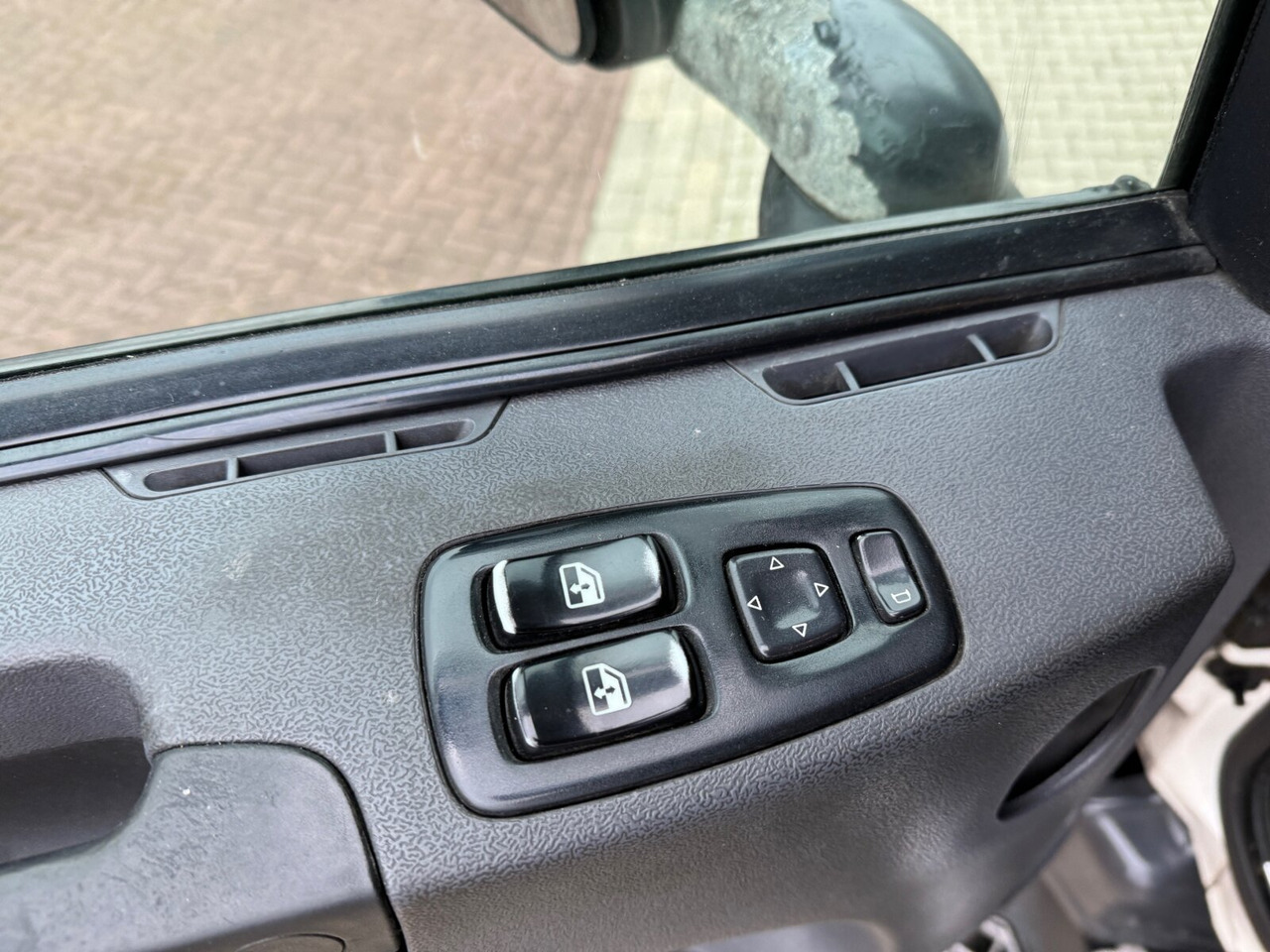 Scania R380 DB 4x2 MNA R380 DB 4x2 MNA, Platz für Heckkran, 2x AHK - 起重车, 栏板式/ 平板卡车:图5 Scania R380 DB 4x2 MNA R380 DB 4x2 MNA, Platz für Heckkran, 2x AHK - 起重车, 栏板式/ 平板卡车:图5