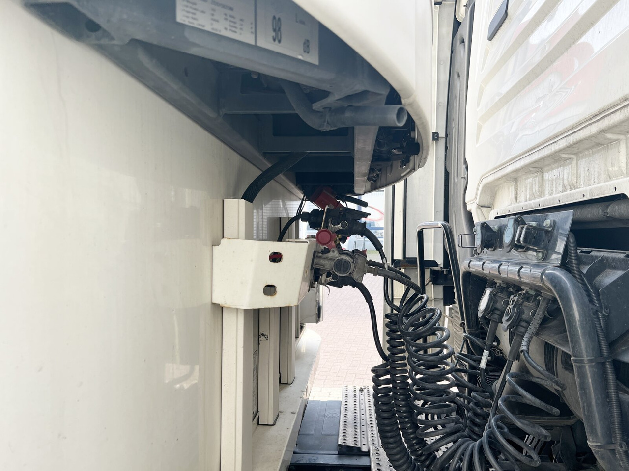 Schmitz Cargobull SKO 24/L-13.4 FP 45 SKO 24/L-13.4 FP 45, Mega, Doppelsock - 冷藏半拖车:图4 Schmitz Cargobull SKO 24/L-13.4 FP 45 SKO 24/L-13.4 FP 45, Mega, Doppelsock - 冷藏半拖车:图4