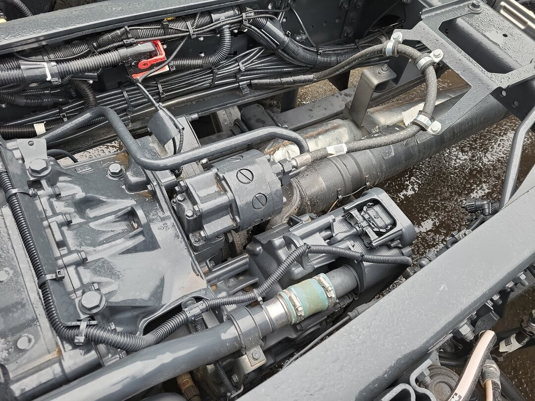 T-Way AT410T51/58 8x4 T-Way AT410T51/58 8x4, Retarder, Bordmatik, 4x VORHANDEN! - 翻斗车:图5 T-Way AT410T51/58 8x4 T-Way AT410T51/58 8x4, Retarder, Bordmatik, 4x VORHANDEN! - 翻斗车:图5