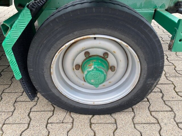 TL 6,4 Empl TL 6,4 Spezial-Tiefladeanhänger, Ex-Polizei - 栏板式/ 平板拖车:图2 TL 6,4 Empl TL 6,4 Spezial-Tiefladeanhänger, Ex-Polizei - 栏板式/ 平板拖车:图2