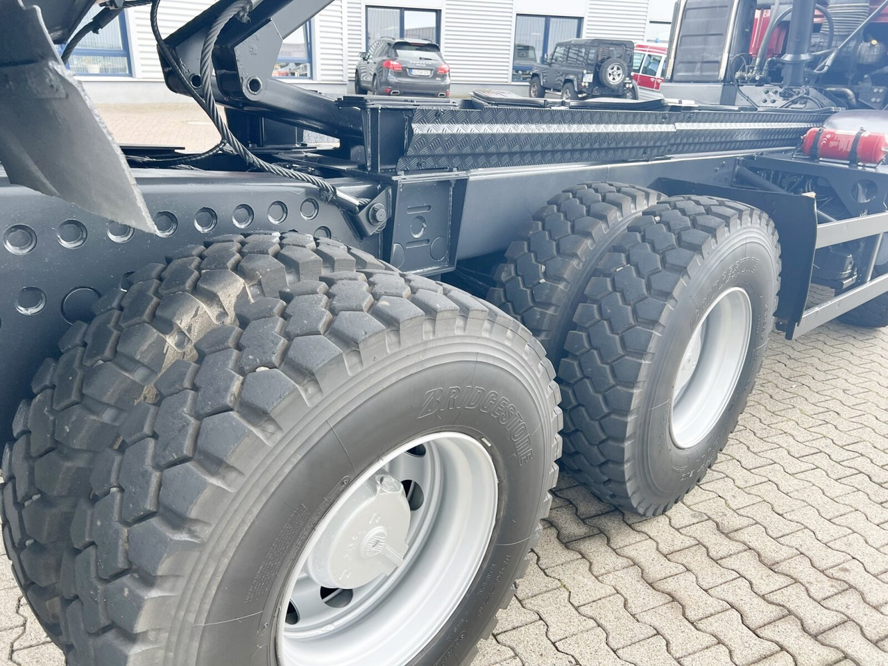Tatra Phoenix 8x8 Phoenix 8x8, Stahlmulde ca. 22m³, hydr. Heckklappe - 自卸车:图4 Tatra Phoenix 8x8 Phoenix 8x8, Stahlmulde ca. 22m³, hydr. Heckklappe - 自卸车:图4