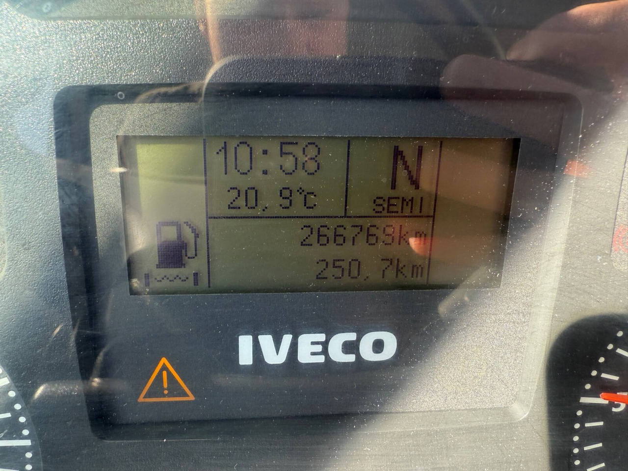 Trakker AD260T41/P 6x4 Trakker AD260T41/P 6x4, EEV, VDL S-21-5200 - 吊钩升降车:图3 Trakker AD260T41/P 6x4 Trakker AD260T41/P 6x4, EEV, VDL S-21-5200 - 吊钩升降车:图3