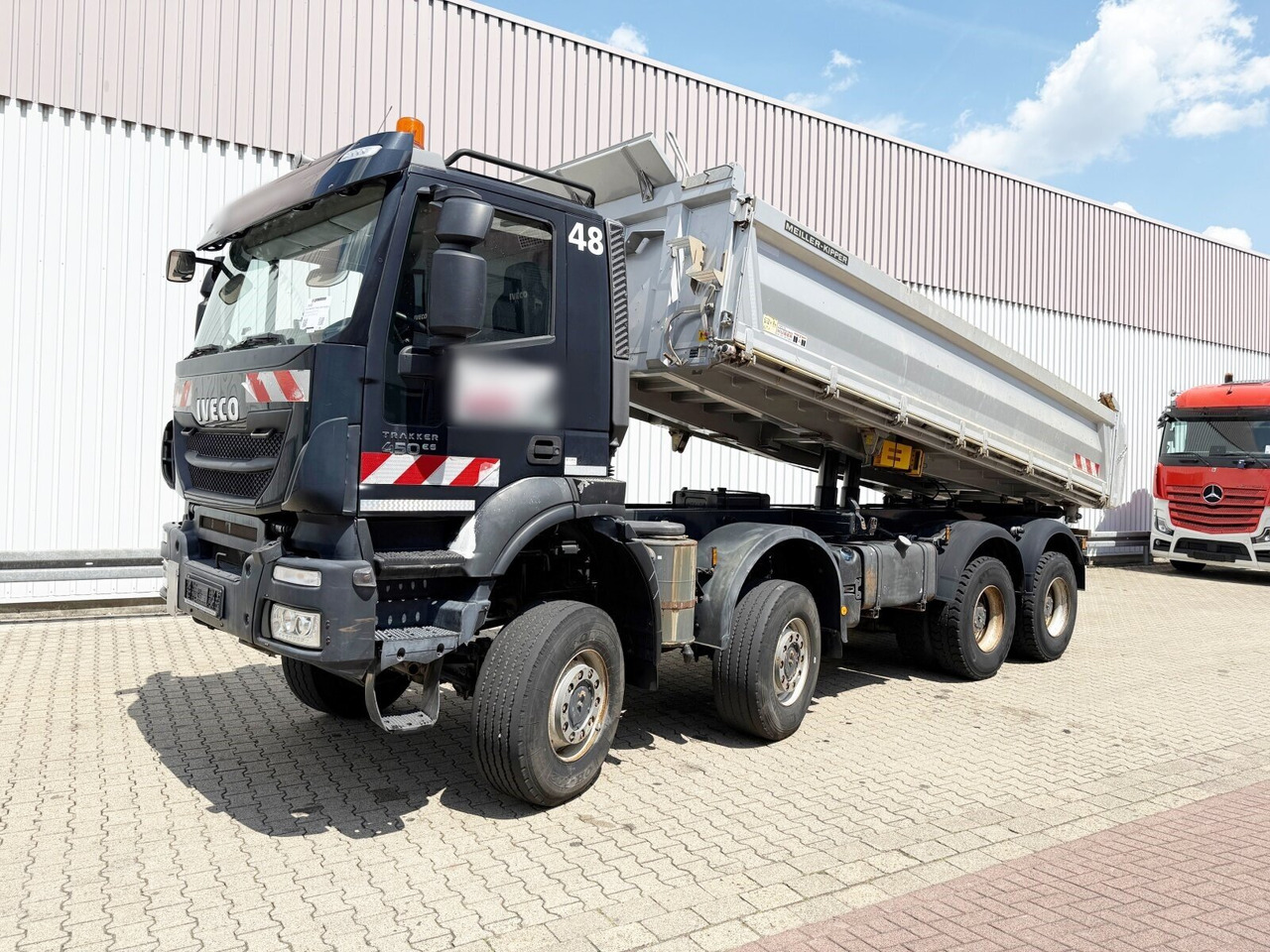 Trakker AD410T45W 8x8 Trakker AD410T45W 8x8 - 翻斗车:图1 Trakker AD410T45W 8x8 Trakker AD410T45W 8x8 - 翻斗车:图1