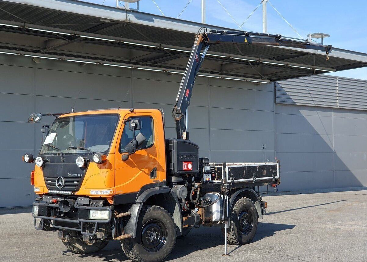 Unimog U 20 4x4 U 20 4x4, Zapfwelle, Kran Hiab 022D-3 HiDuo, Funk - 小型货车:图1 Unimog U 20 4x4 U 20 4x4, Zapfwelle, Kran Hiab 022D-3 HiDuo, Funk - 小型货车:图1