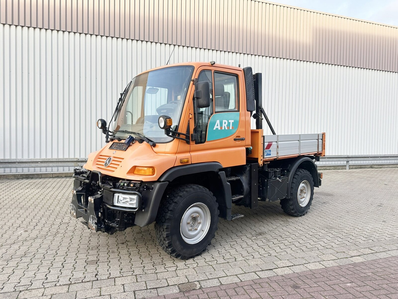 Unimog U300 405/10 4x4 U300 405/10 4x4, Kommunalhydraulik, Frontzapfwelle, Kipper - 小型货车:图1 Unimog U300 405/10 4x4 U300 405/10 4x4, Kommunalhydraulik, Frontzapfwelle, Kipper - 小型货车:图1