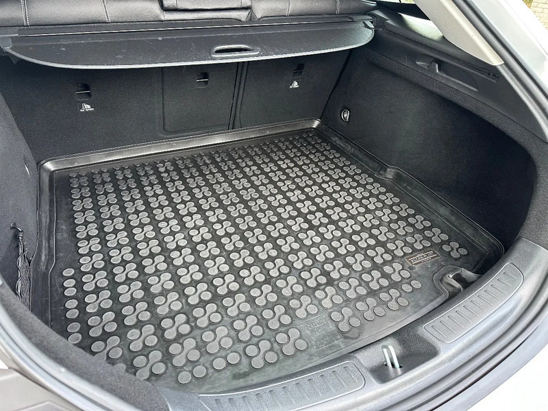 Mercedes-Benz CLA-Klasse 200 D - SHOOTING BRAKE + STANDKLIMA + NAVI - 汽车:图4 Mercedes-Benz CLA-Klasse 200 D - SHOOTING BRAKE + STANDKLIMA + NAVI - 汽车:图4