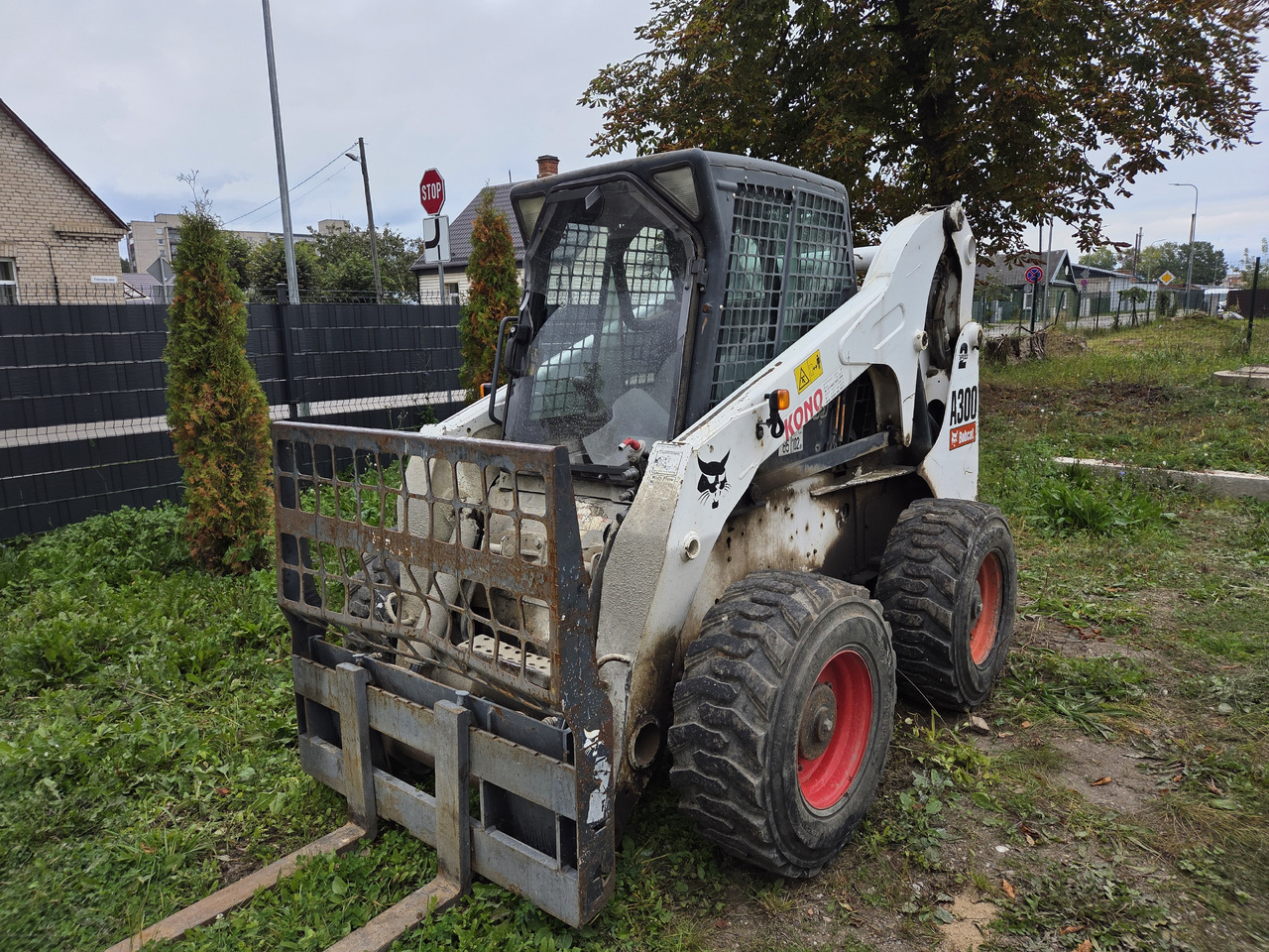 BOBCAT A300 - 滑移装载机:图2 BOBCAT A300 - 滑移装载机:图2