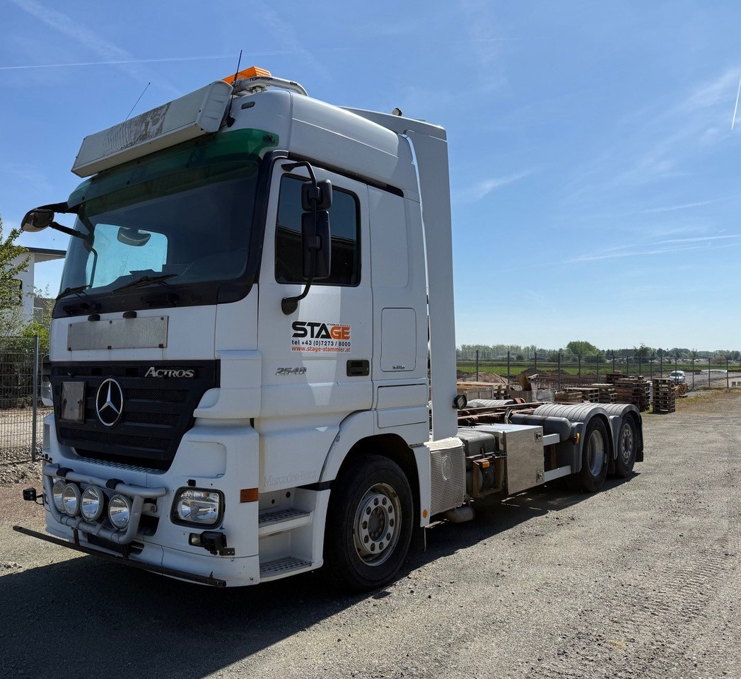 MERCEDES-BENZ Actros 2548L - 驾驶室底盘卡车:图2 MERCEDES-BENZ Actros 2548L - 驾驶室底盘卡车:图2