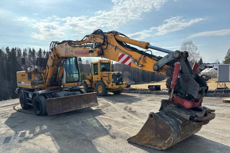 Liebherr A 914 Litronic A2-PL Tiltrotator 30Km/h - 轮式挖掘机:图4 Liebherr A 914 Litronic A2-PL Tiltrotator 30Km/h - 轮式挖掘机:图4