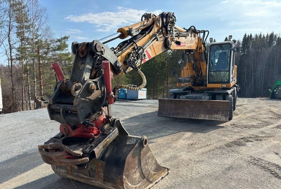 Liebherr A 914 Litronic A2-PL Tiltrotator 30Km/h - 轮式挖掘机:图5 Liebherr A 914 Litronic A2-PL Tiltrotator 30Km/h - 轮式挖掘机:图5