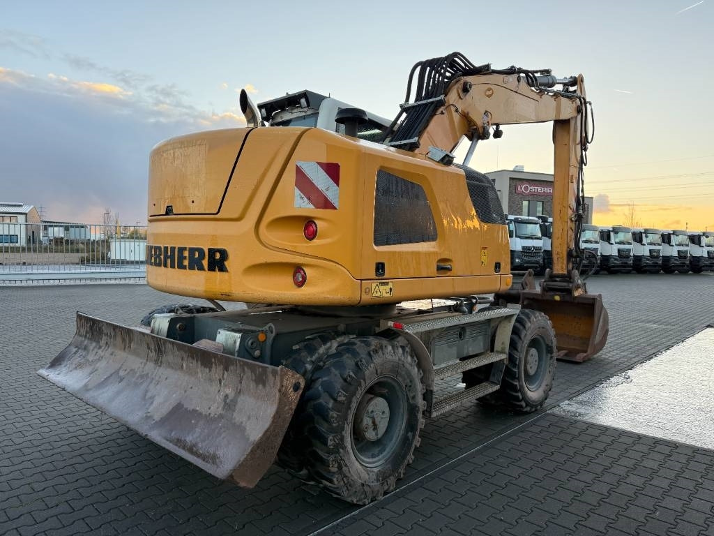 Liebherr A 918 Compact Litronic - 轮式挖掘机:图5 Liebherr A 918 Compact Litronic - 轮式挖掘机:图5