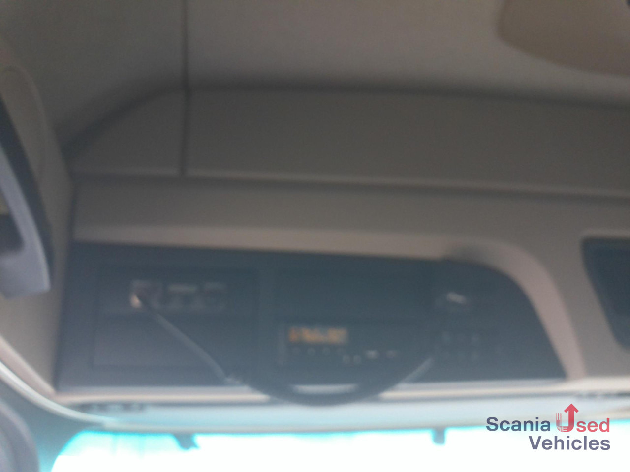 MERCEDES-BENZ Actros 1845 L - 侧帘卡车:图3 MERCEDES-BENZ Actros 1845 L - 侧帘卡车:图3