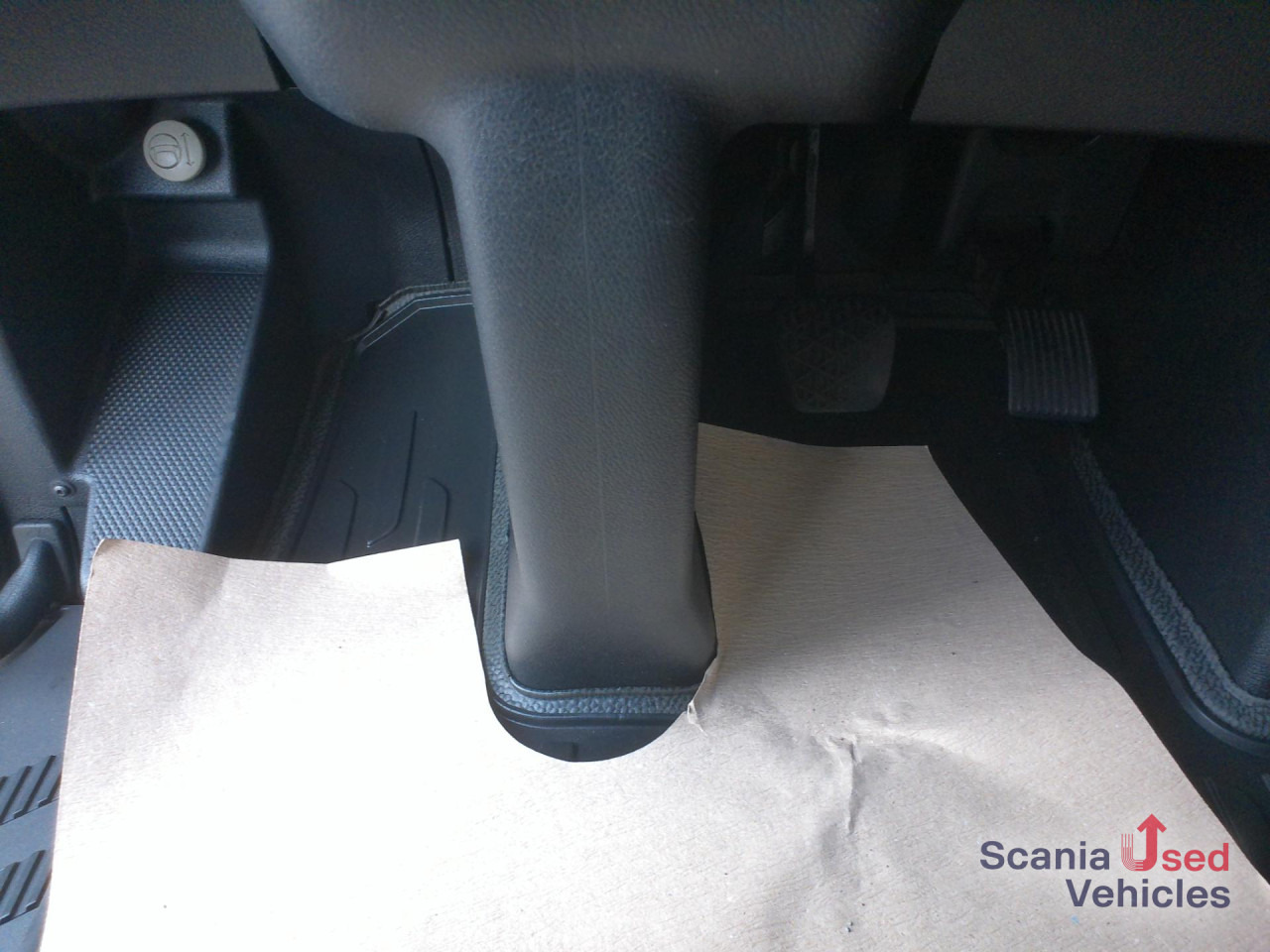 MERCEDES-BENZ Actros 1845 L - 侧帘卡车:图4 MERCEDES-BENZ Actros 1845 L - 侧帘卡车:图4