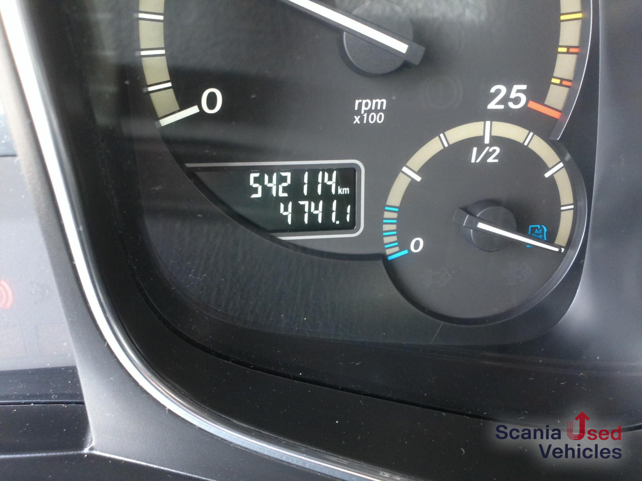 MERCEDES-BENZ Actros 1845 L - 侧帘卡车:图2 MERCEDES-BENZ Actros 1845 L - 侧帘卡车:图2