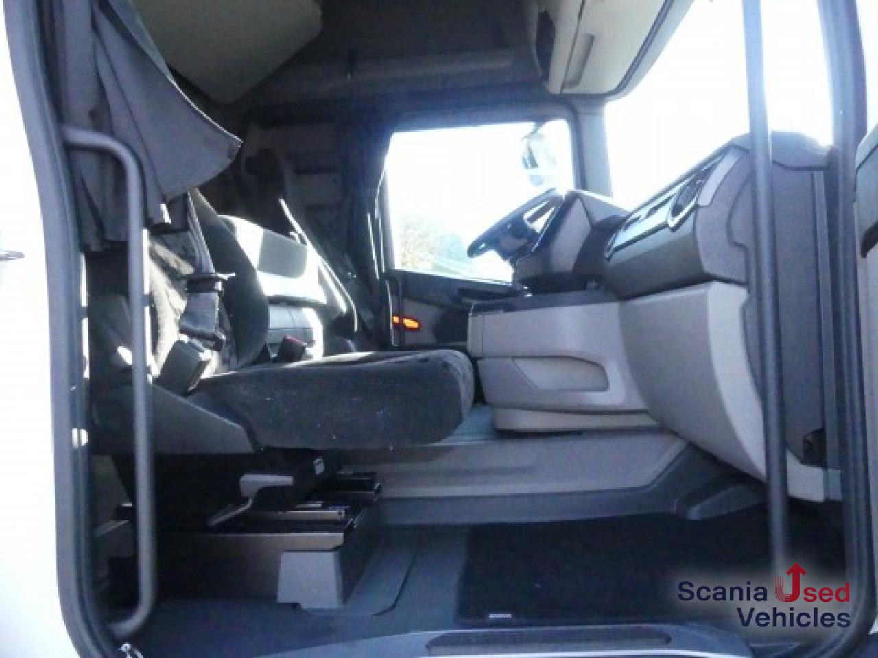 SCANIA R 460 A4x2NA Kipphydraulik New Dashboard - 牵引车:图3 SCANIA R 460 A4x2NA Kipphydraulik New Dashboard - 牵引车:图3