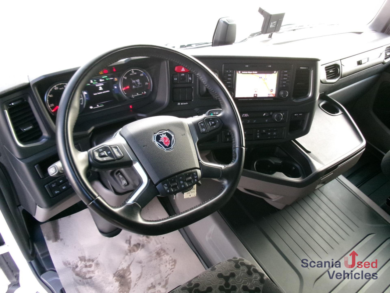 SCANIA R 460 A4x2NA SUPER NAVI Standklima DAB - 牵引车:图2 SCANIA R 460 A4x2NA SUPER NAVI Standklima DAB - 牵引车:图2