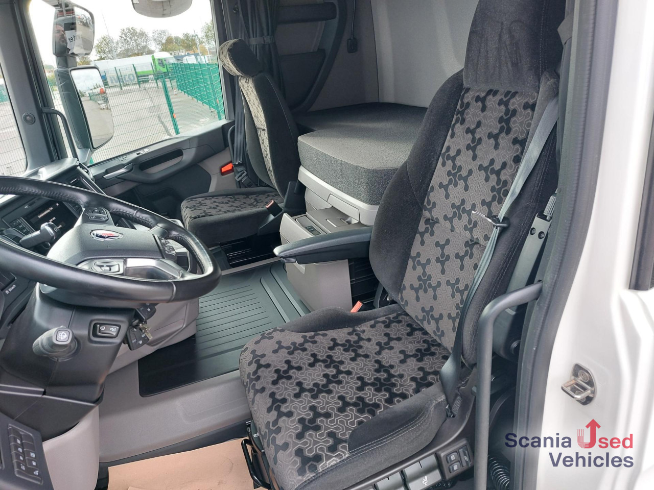 SCANIA R 460 A4x2NA, SUPER, NAVI, Standklima - 牵引车:图4 SCANIA R 460 A4x2NA, SUPER, NAVI, Standklima - 牵引车:图4